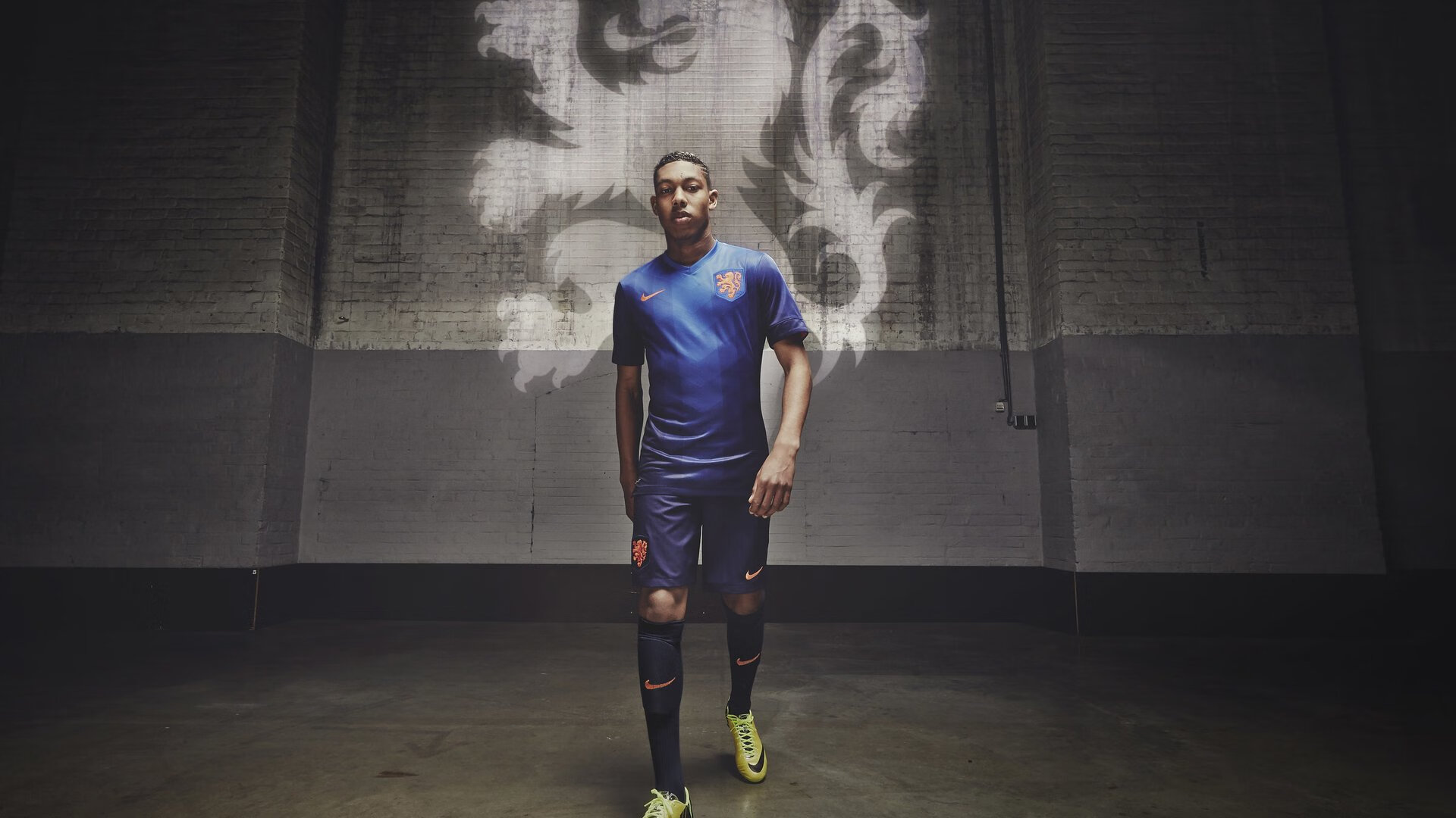 瑞安：全黑队攻击与防守的平衡者，给球队带来新局面，瑞安足球队